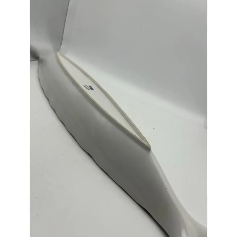 TagFish Shaped Plate/Vessel White Ceramic Minimalism Scandinavian? VTG ￼